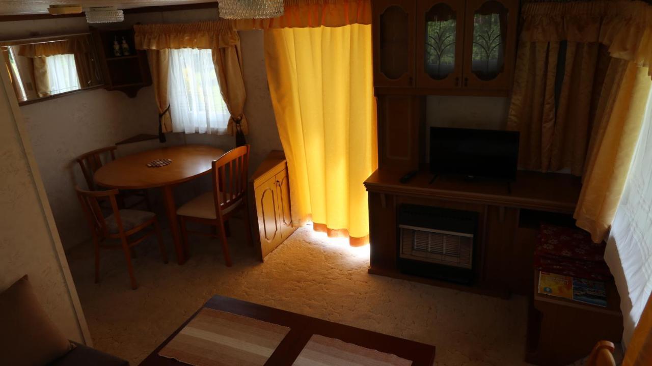 Privat Ave-Mobilhaus Villa Liptovský Mikuláš Eksteriør bilde